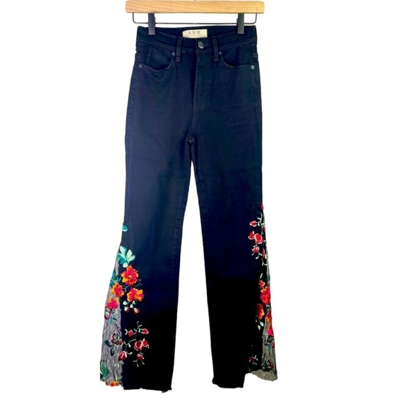 We The Free Women’s Black Flare Flower Embroidered Lace Jeans - Picture 1 of 4